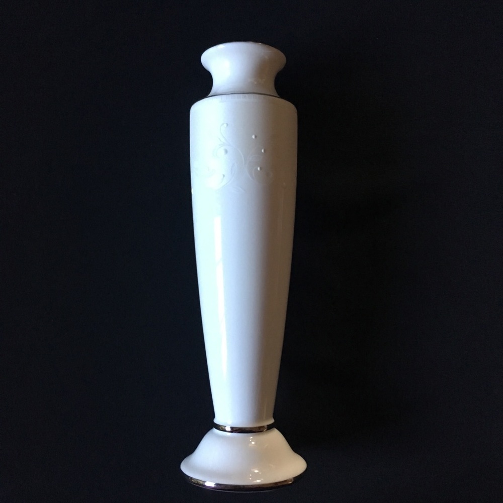 Lenox Wedding Promises Opal Innocence Vase